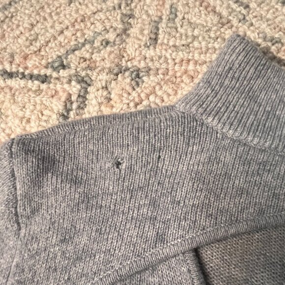 Michael by Michael Kors 100% Cashmere Cutout V-Neck Sweater - Picture 9 of 14